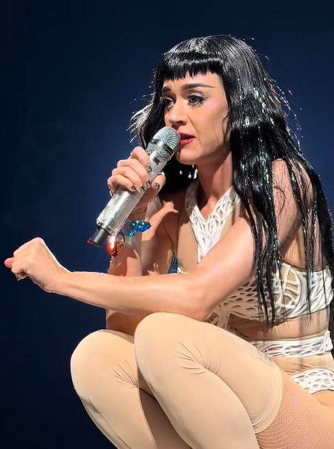 "Я його дружина". Кеті Перрі збентежила фанів словами про Орландо Блума (відео)